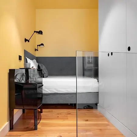 Center I Balcony & Ac *