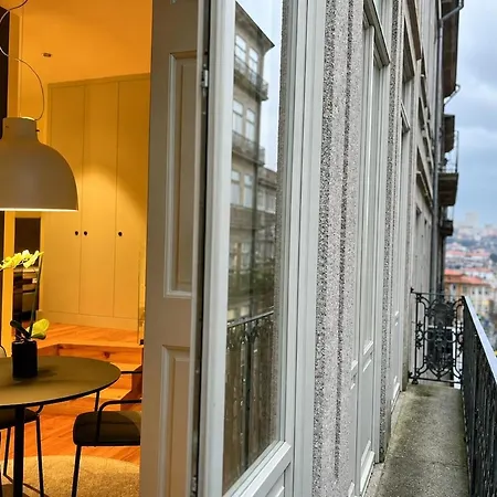Center I Balcony & Ac *